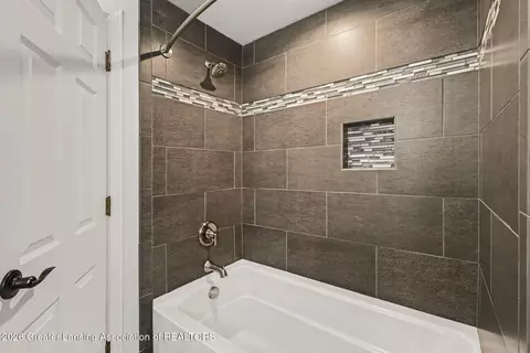 Bath - 10450 Corcoran Rd, Haslett, MI 48840 photo 6 of 6