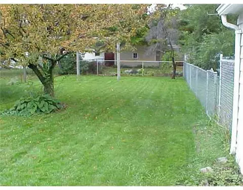 3914 Alpha St, Lansing, MI 48910 photo 5