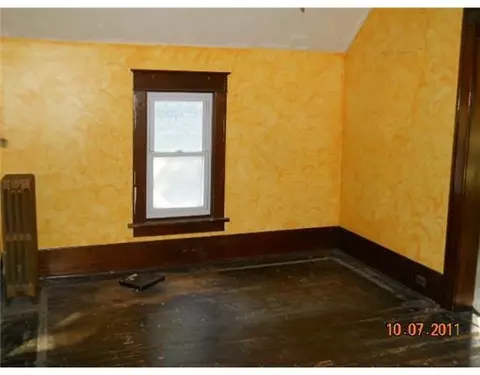 430 E Comstock St, Owosso, MI 48867 photo 9