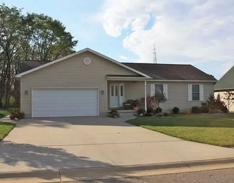 315 W Rolfe, Perry, MI 48872 photo 1