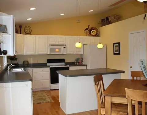 315 W Rolfe, Perry, MI 48872 photo 6