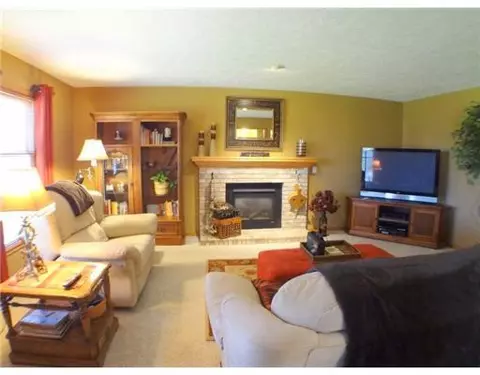 11909 Schavey, Dewitt, MI 48820 photo 2