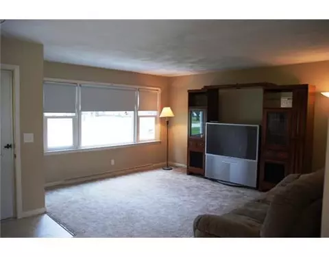 1031 Winding Brk, Dewitt, MI 48820 photo 2