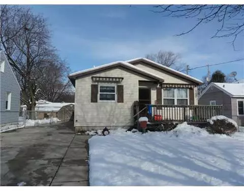 725 E Cavanaugh Rd, Lansing, MI 48910 photo 1