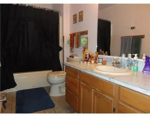 725 E Cavanaugh Rd, Lansing, MI 48910 photo 9