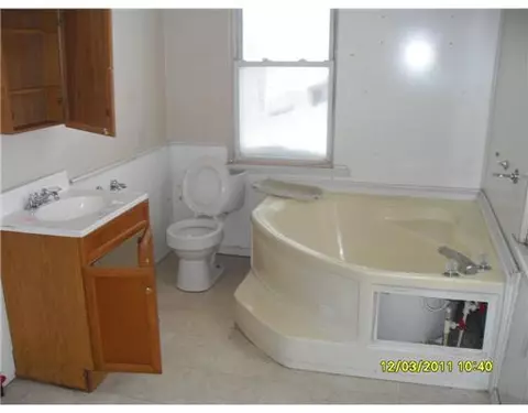 315 E Washington Ave, Vernon, MI 48476 photo 6