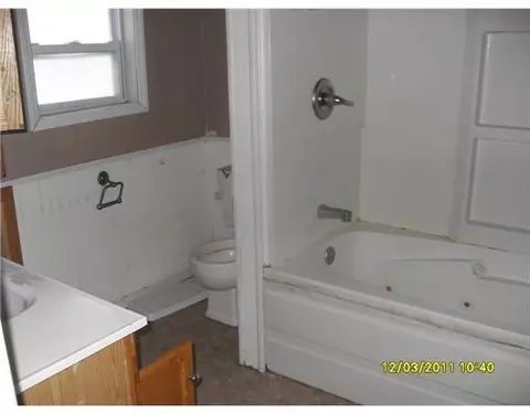 315 E Washington Ave, Vernon, MI 48476 photo 7