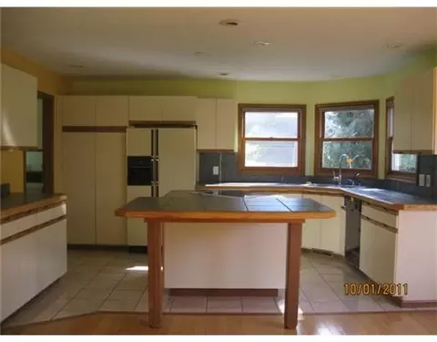 366 Crosswind Dr, Dimondale, MI 48821 photo 2