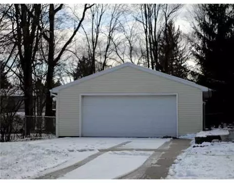 238 Trinity Cir, Lansing, MI 48911 photo 10