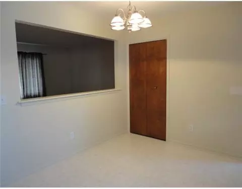 238 Trinity Cir, Lansing, MI 48911 photo 5