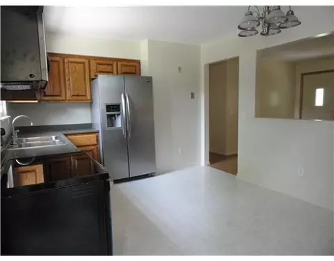 238 Trinity Cir, Lansing, MI 48911 photo 3