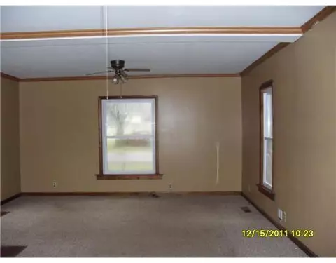 125 W Polly, Perry, MI 48872 photo 3