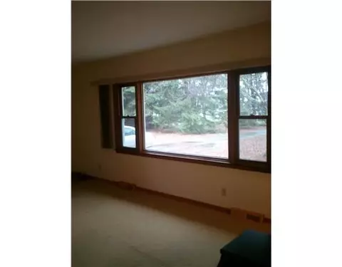1074 W Webb, Dewitt, MI 48820 photo 3