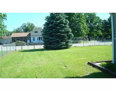 106 N Franklin, Maple Rapids, MI 48853 photo 10