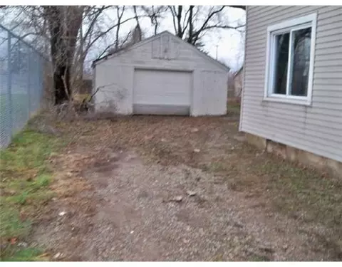 2114 William St, Lansing, MI 48915 photo 2