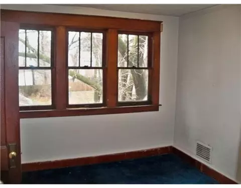 2114 William St, Lansing, MI 48915 photo 9