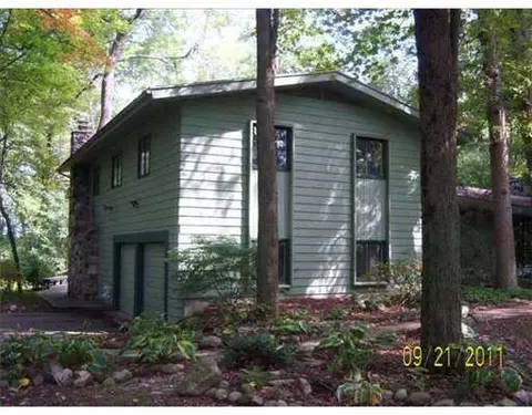 5300 Barton Rd, Williamston, MI 48895 photo 2