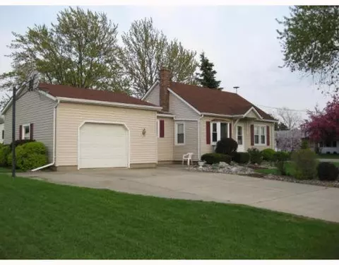 357 S Maple, Fowler, MI 48835 photo 2