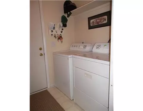 2465 Featherstone, Lansing, MI 48911 photo 8
