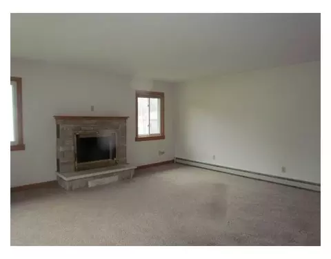 3532 Delta River Dr, Lansing, MI 48906 photo 2