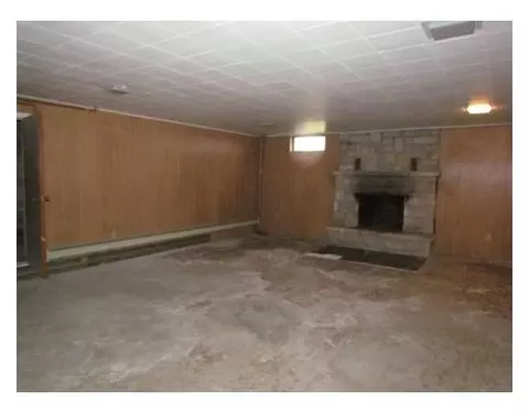 3532 Delta River Dr, Lansing, MI 48906 photo 7