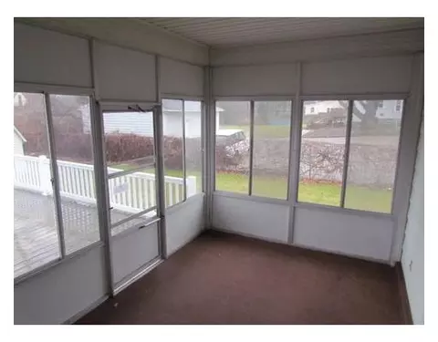 3532 Delta River Dr, Lansing, MI 48906 photo 8