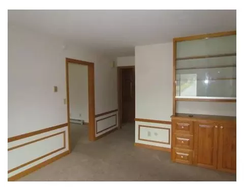 3532 Delta River Dr, Lansing, MI 48906 photo 3