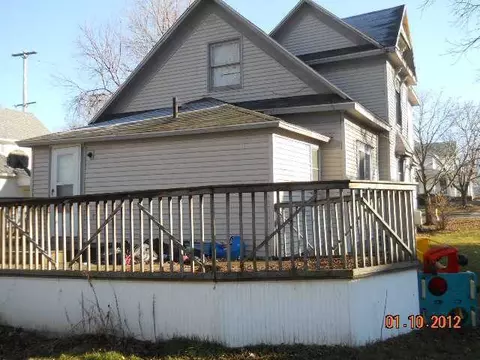 323 N Main St, Perry, MI 48872 photo 2