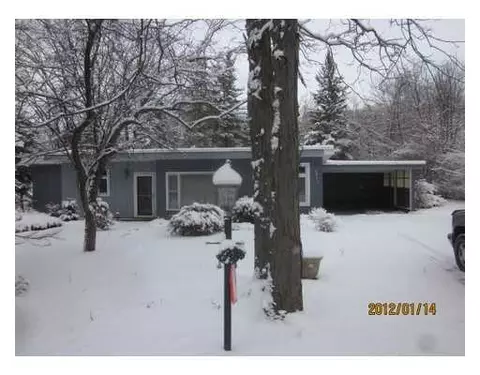 2211 E Hibbard, Owosso, MI 48867 photo 1