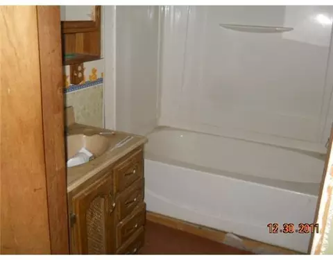 122 Elm St, Ovid, MI 48866 photo 4
