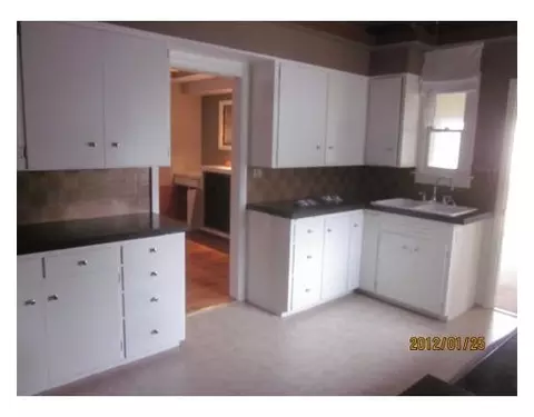 523 E Mason St, Owosso, MI 48867 photo 4