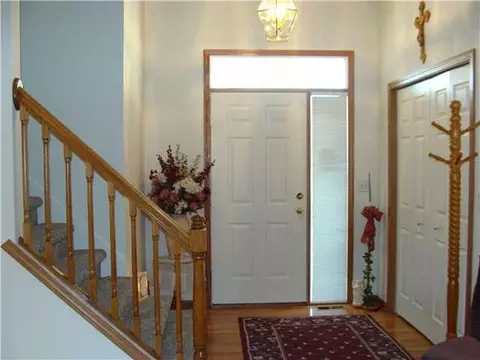 7601 Sugar Maple Cir, Lansing, MI 48917 photo 2