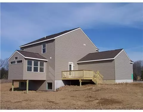 1633 Sanborn Dr, Dewitt, MI 48820 photo 2