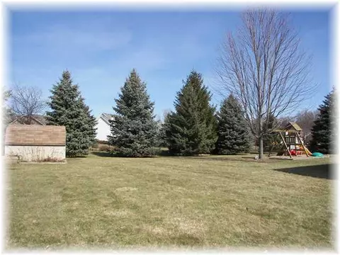 1258 Castlewood Cir, Dewitt, MI 48820 photo 5
