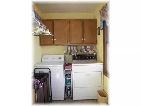 1258 Castlewood Cir, Dewitt, MI 48820 photo 19