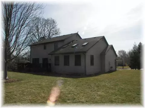 1258 Castlewood Cir, Dewitt, MI 48820 photo 4