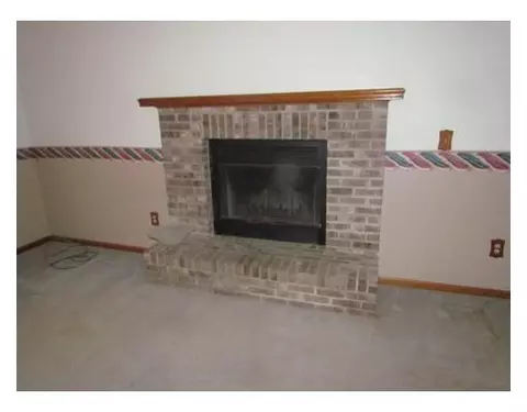 1276 Castlewood Cir, Dewitt, MI 48820 photo 4