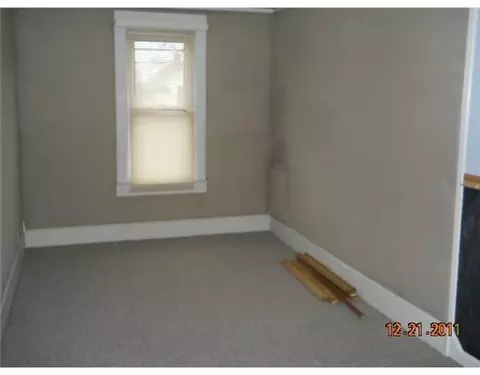 633 E Comstock, Owosso, MI 48867 photo 6