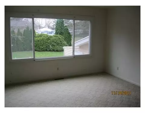605 Devon, Eaton Rapids, MI 48827 photo 2