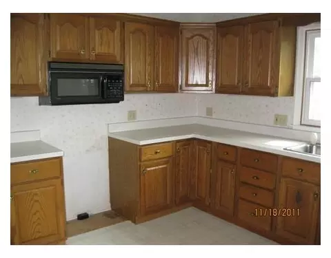 605 Devon, Eaton Rapids, MI 48827 photo 4
