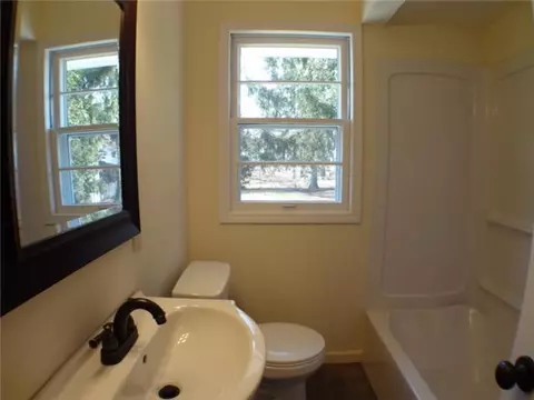 4100 Devonshire, Lansing, MI 48910 photo 9