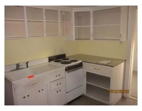 1221 Frederick St, Owosso, MI 48867 photo 3