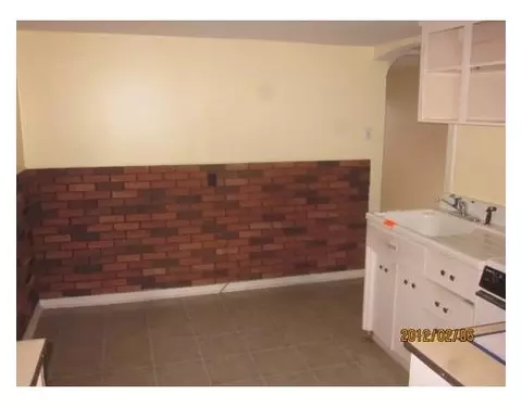 1221 Frederick St, Owosso, MI 48867 photo 4