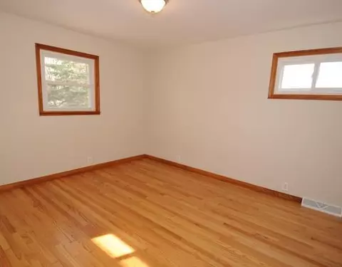 608 Maple, Grand Ledge, MI 48837 photo 7