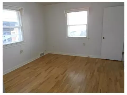 1724 Pingree St, Lansing, MI 48910 photo 5