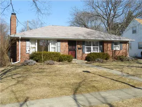 1724 Pingree St, Lansing, MI 48910 photo 1