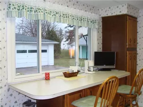 3315 Pickwick Pl, Lansing, MI 48917 photo 6