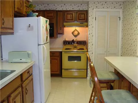 3315 Pickwick Pl, Lansing, MI 48917 photo 5