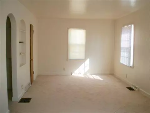 916 W West St, Lansing, MI 48915 photo 2