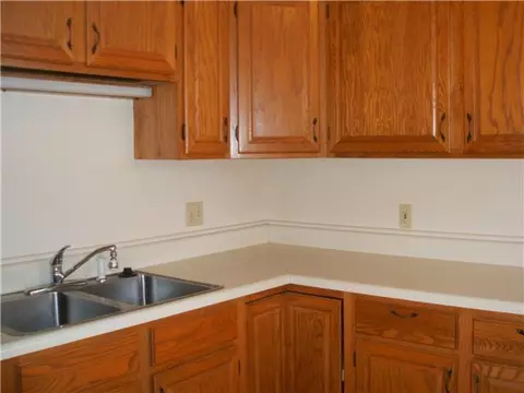 916 W West St, Lansing, MI 48915 photo 5